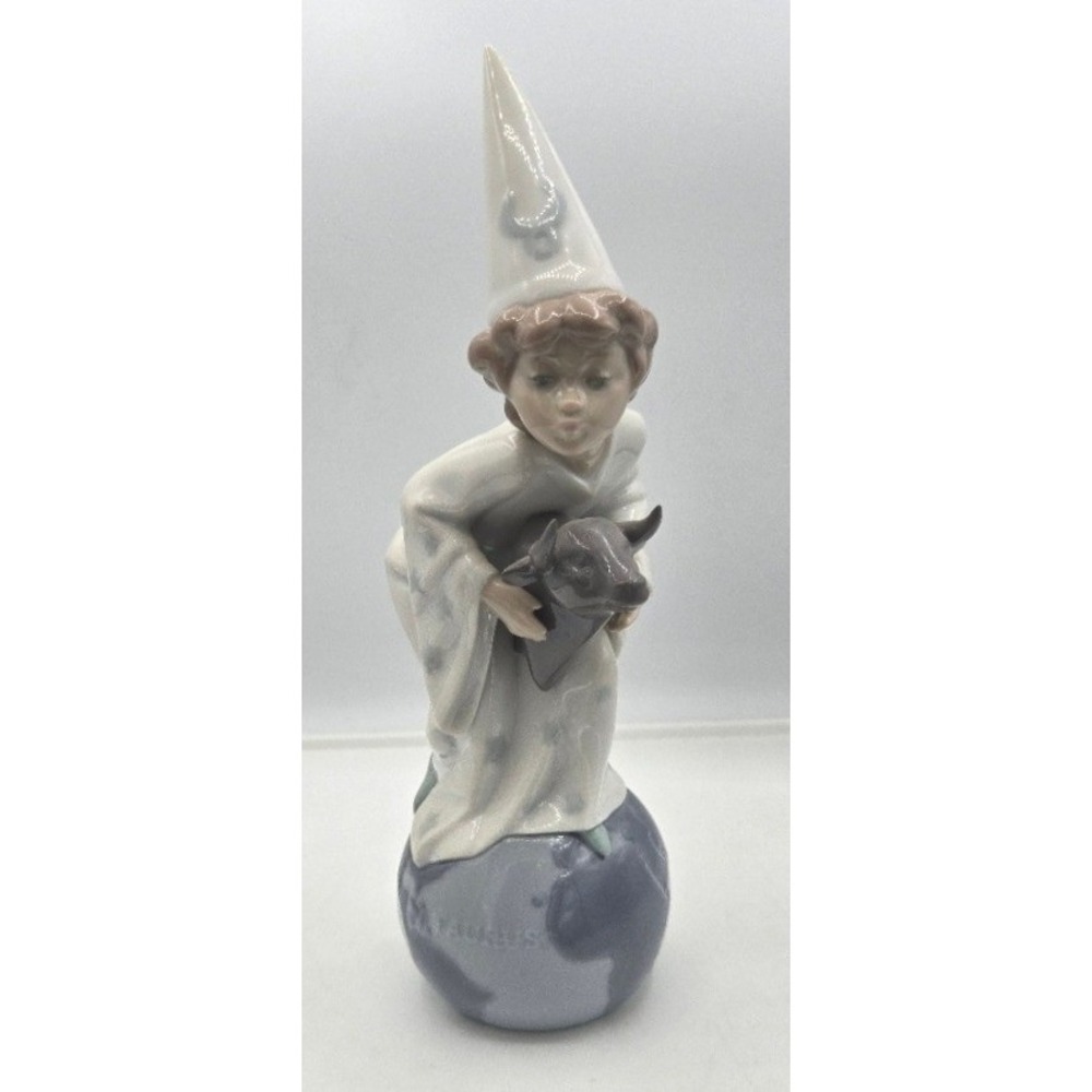 Lladró Taurus Porcelain Figurine‎ #6211 – Zodiac Collection